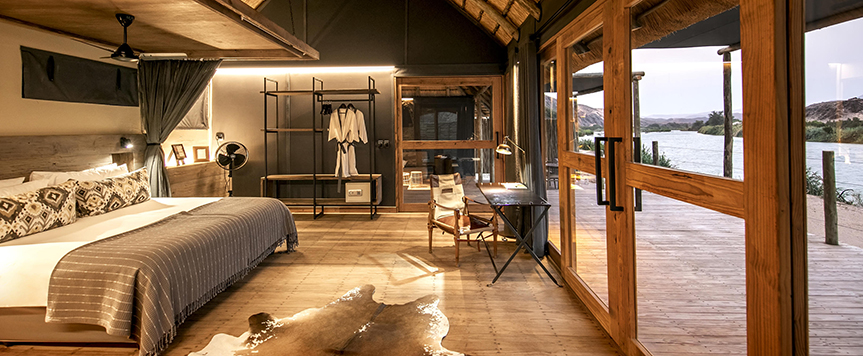 Serra Cafema Lodge