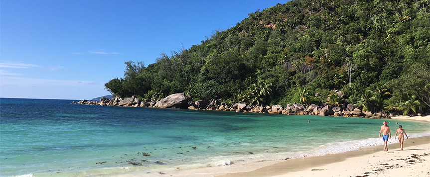 Plage à Praslin